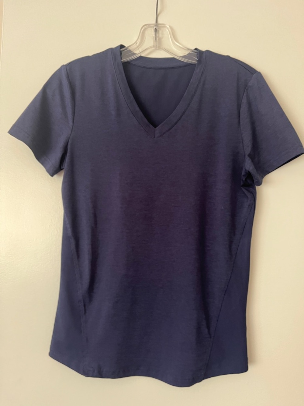 Classic V-Neck Short Sleeve Tee in Navy